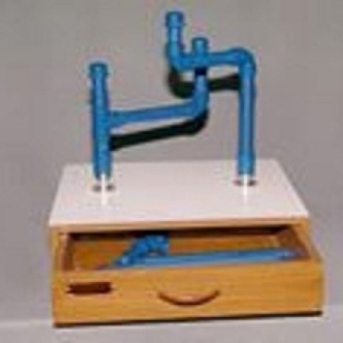 Pipe assembly station